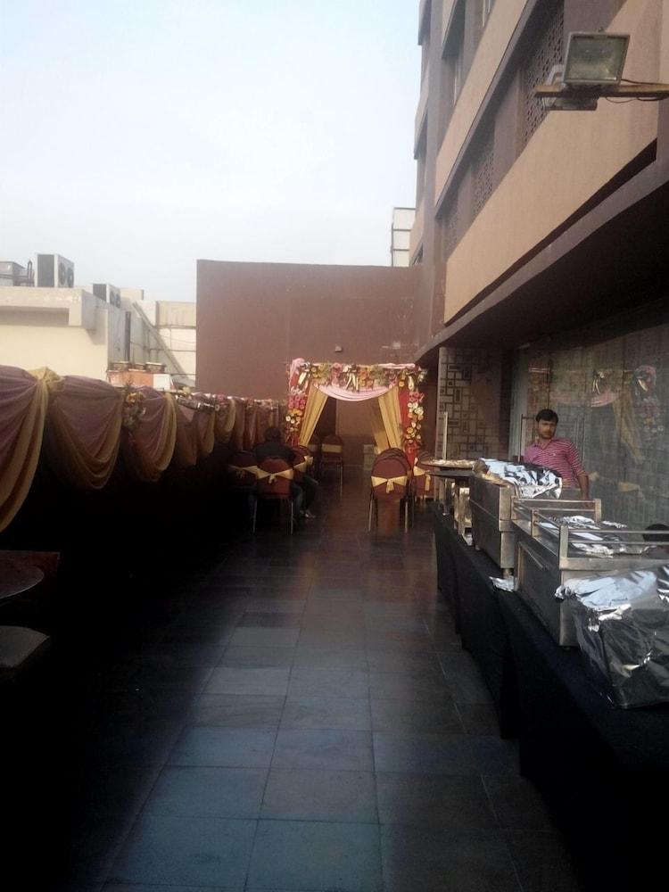 Caspia Hotel New Delhi Exteriér fotografie